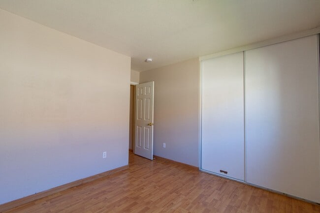 Building Photo - 8566 E Desert Ln