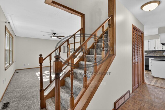Building Photo - 3018 Gleneagle Dr