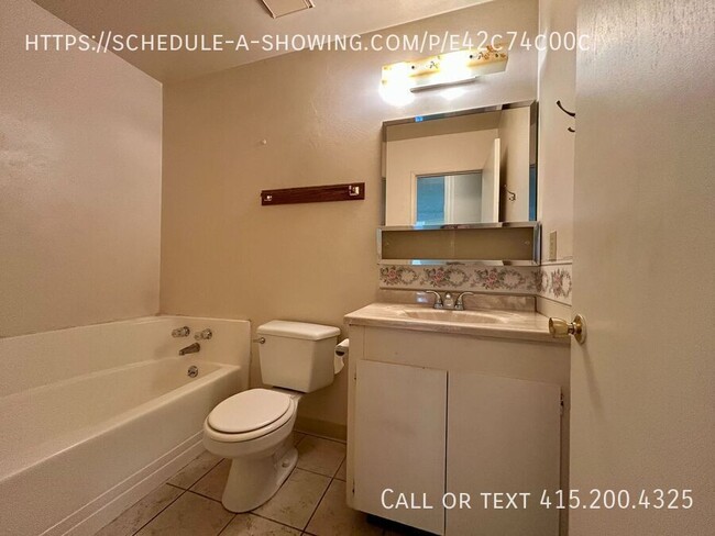 Building Photo - 258 Yellowstone Dr