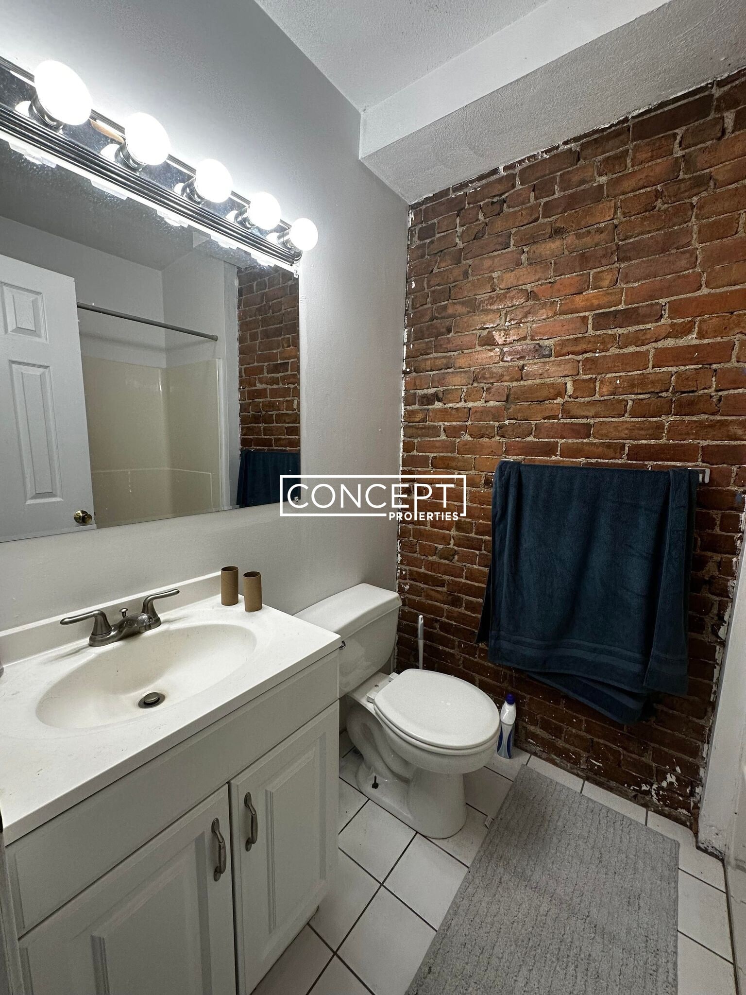 Building Photo - 218 Hemenway St