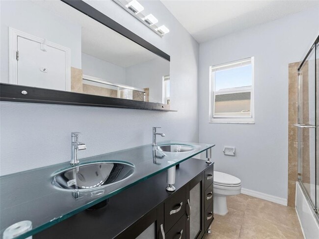 Building Photo - 207 W Broad St