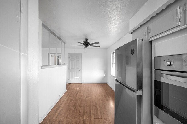 Building Photo - 5860 NW Dearborn Ave