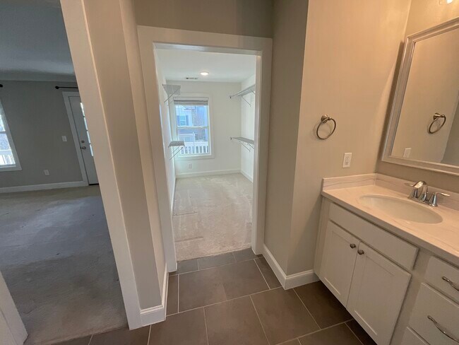 Building Photo - 2308 Echelon Ln