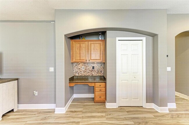 Building Photo - 135 River Enclave Ct