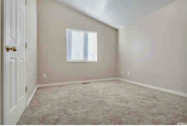 Building Photo - 2406 E 1170 S