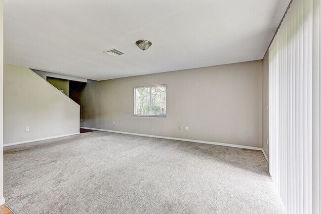 Building Photo - Prime Northwood Home on a Conservation Lot...