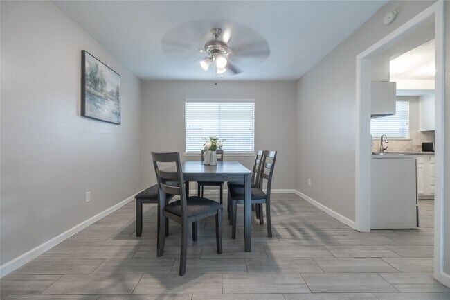 Building Photo - 9907 Towne Tower Ln