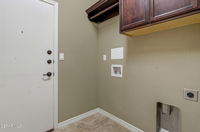 Building Photo - 3133 Clearbrook