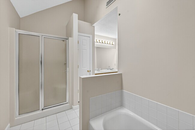 Building Photo - 43 Copley Rd