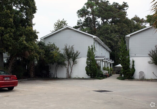 Building Photo - 506 29th Ave N