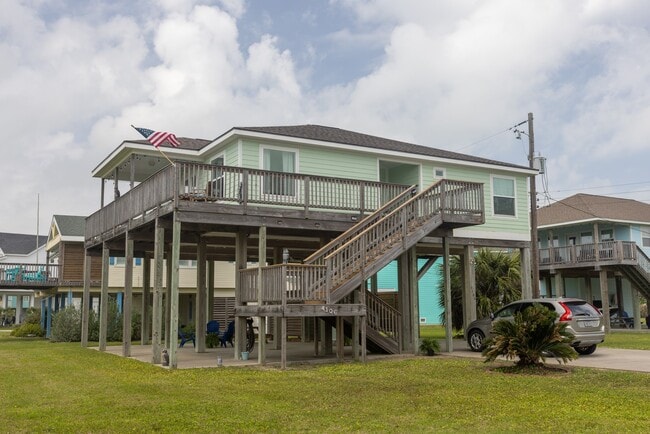 Building Photo - 4106 Temprano Dr