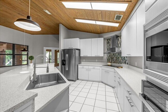 Building Photo - 1326 NW 57th St