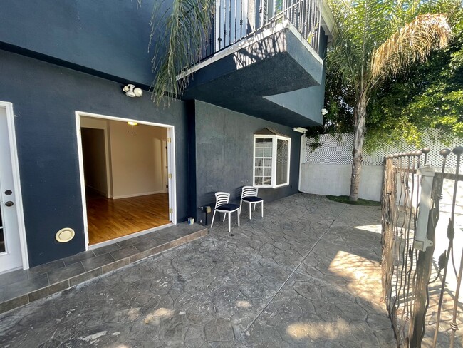 Patio - 4228 Ince Blvd