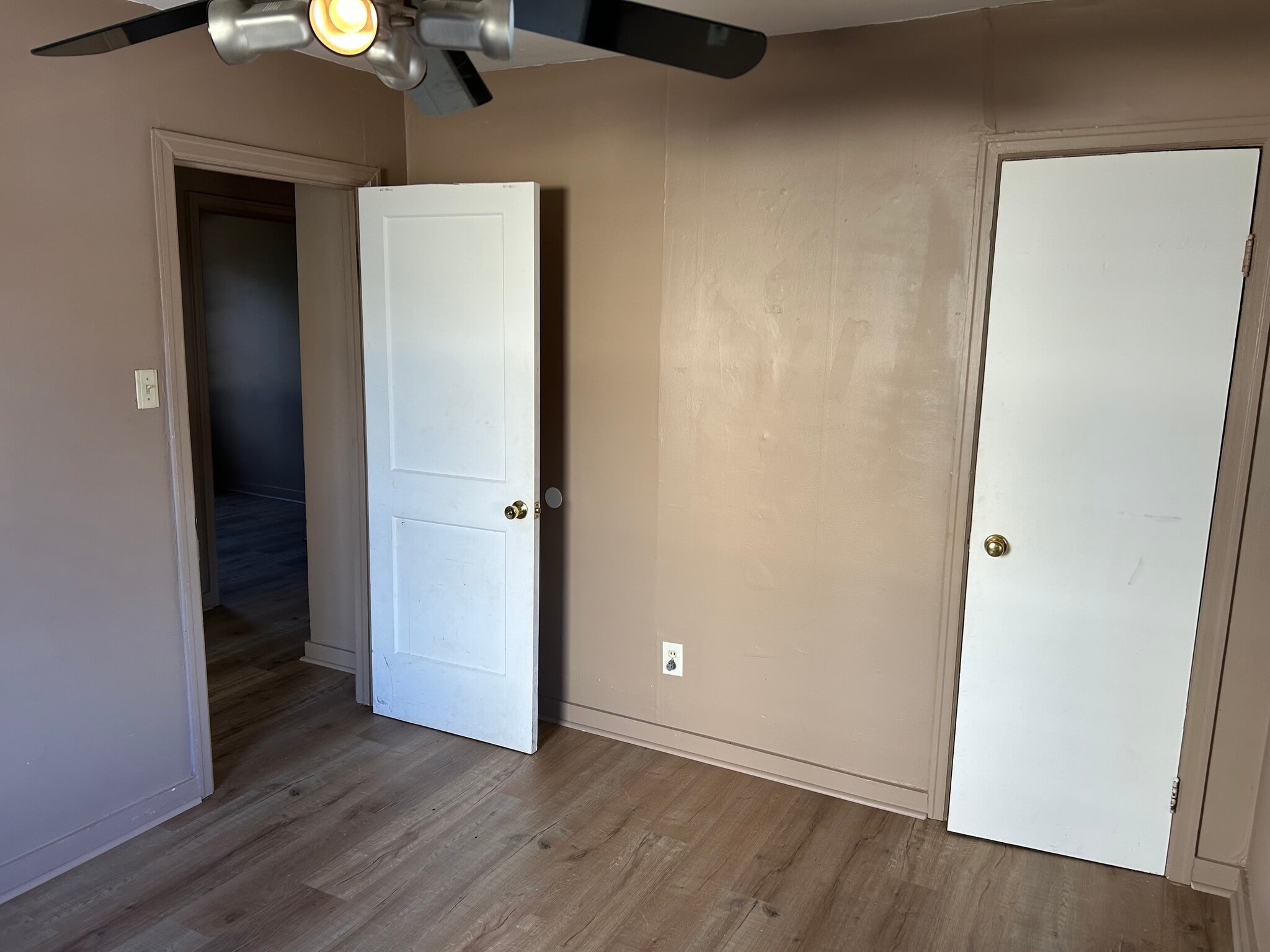 Building Photo - 108 E Kentucky Ave