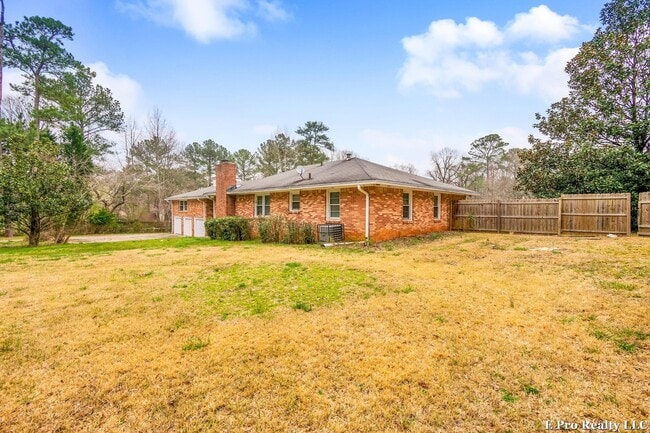 Building Photo - Welcome Home!