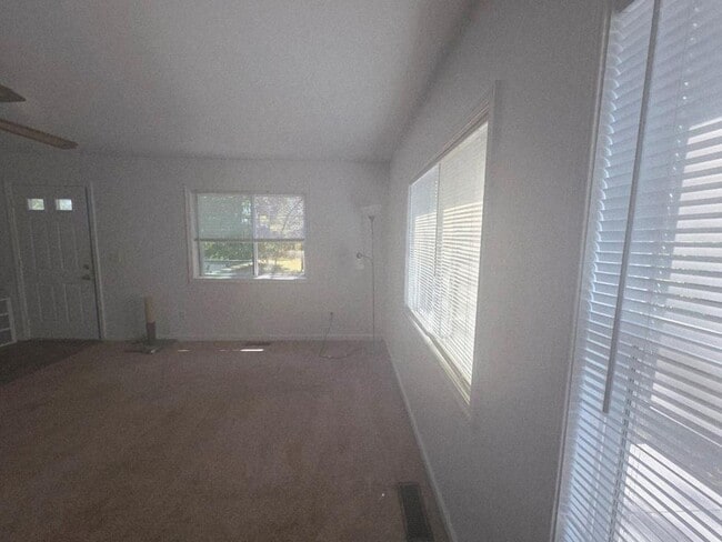 Building Photo - 14290 Ridge Rd