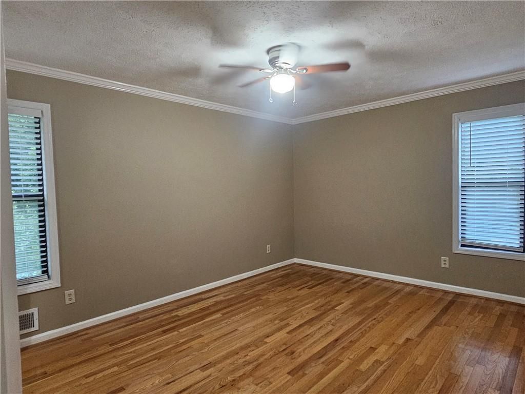 Building Photo - 395 Monivea Ln
