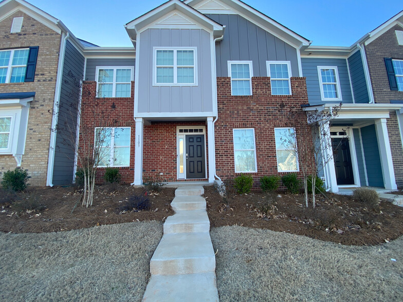 Primary Photo - Room in Townhome on Johns Walk Way