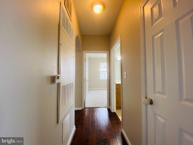 Building Photo - 12929 Centre Park Cir