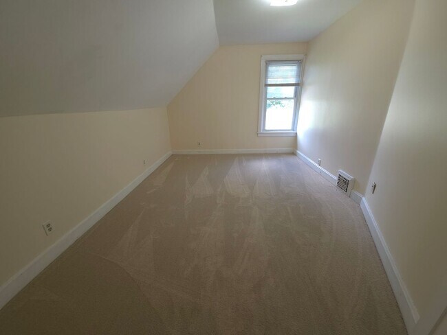 Building Photo - Single Family Home in Averill Park Schools