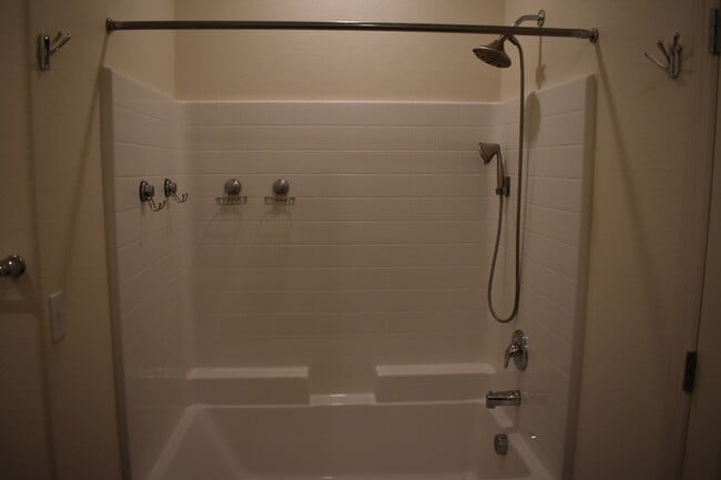 Building Photo - 662 Pegasus Dr