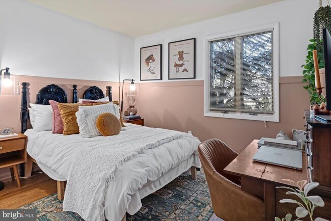 Building Photo - 64 Parchment Dr