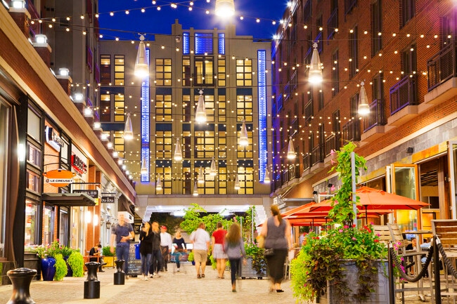 Building Photo - 6644 Hillandale Rd