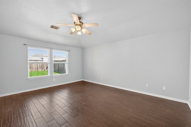 Building Photo - 4038 Mt Everest Way