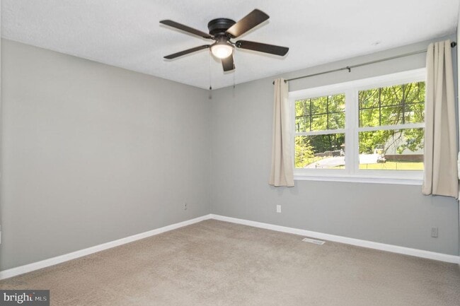 Building Photo - 11007 Meadowlark Ln
