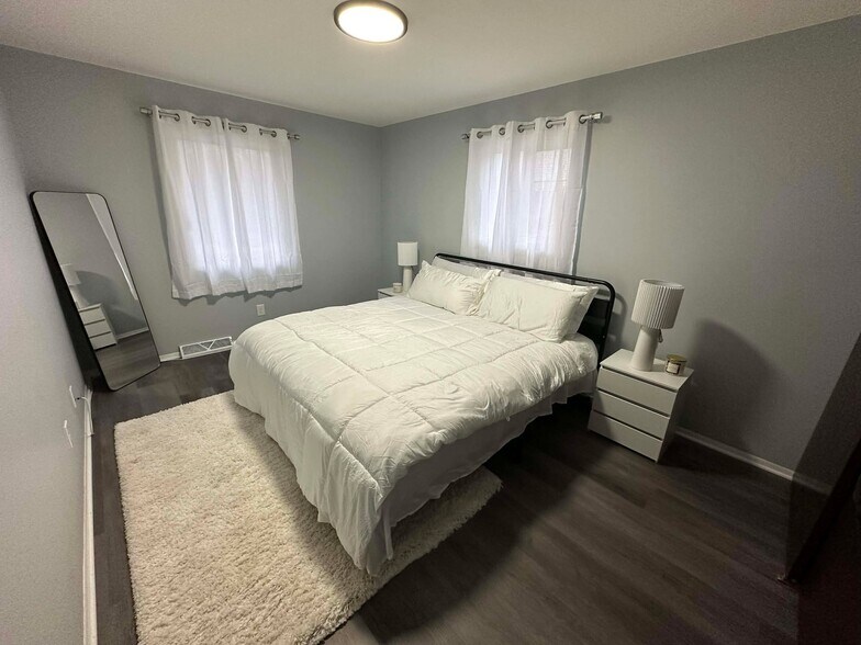 Primary Photo - 4405 Meachem Rd