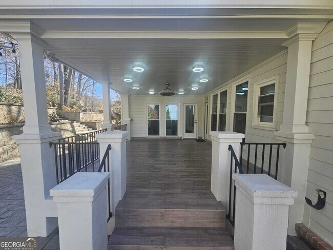 Building Photo - 526 Coopers Pond Dr