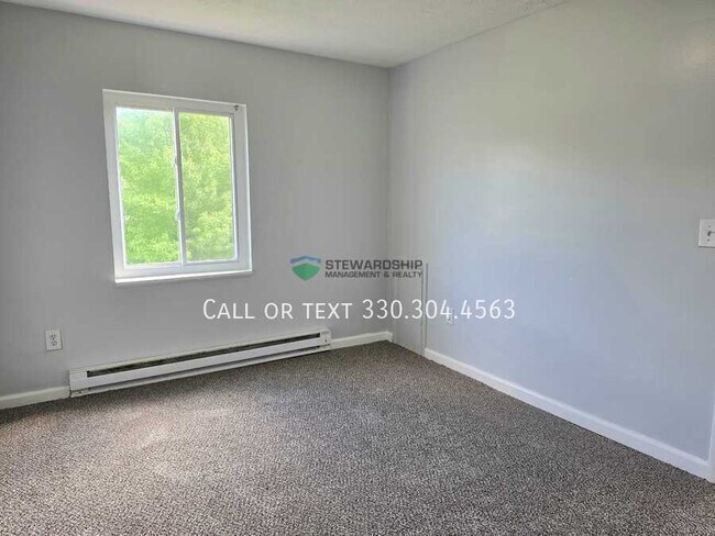Building Photo - 1111 N Elm St