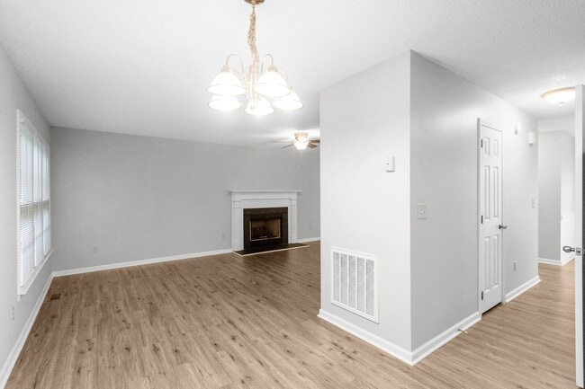Building Photo - Spacious 2-Story Home with Finished Basement!