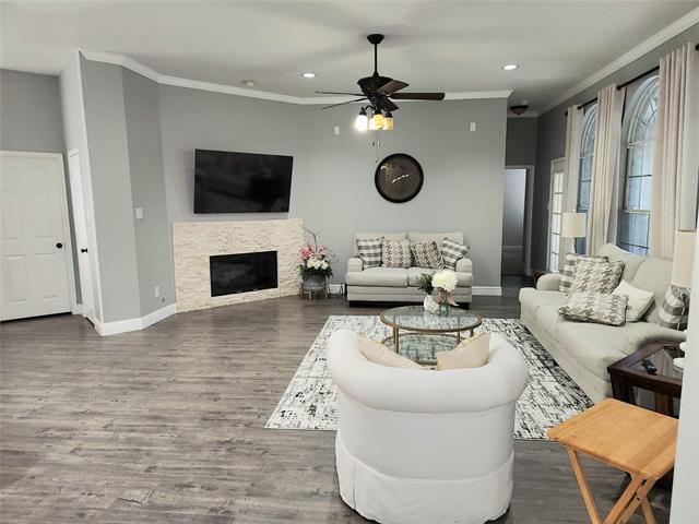 Building Photo - 7705 La Guardia Dr