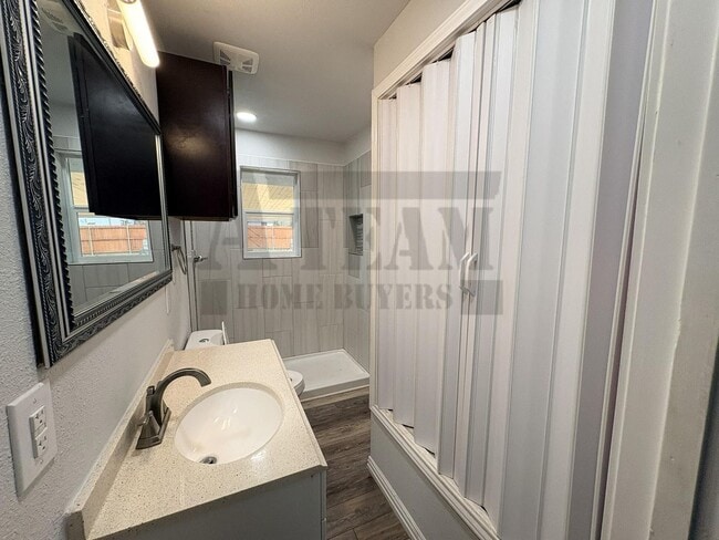 Building Photo - Beautifully updated 1-bedroom, 1-bathroom home!