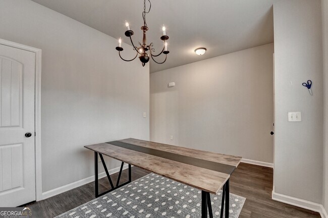 Building Photo - 1145 Glenwyck Dr