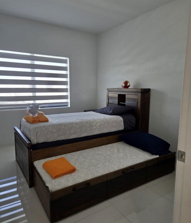 Building Photo - Northwest 12th Avenue, Miami, FL 33128 - 5 BR 4.5 BA single-family home