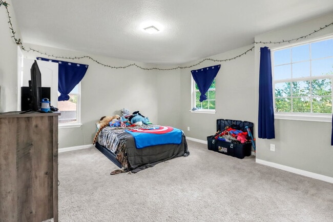 Building Photo - 6639 Luckey Pine