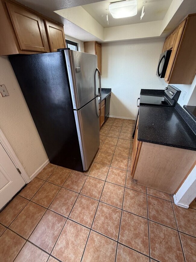 Building Photo - 2/2 condo in the heart of Sunnyslope
