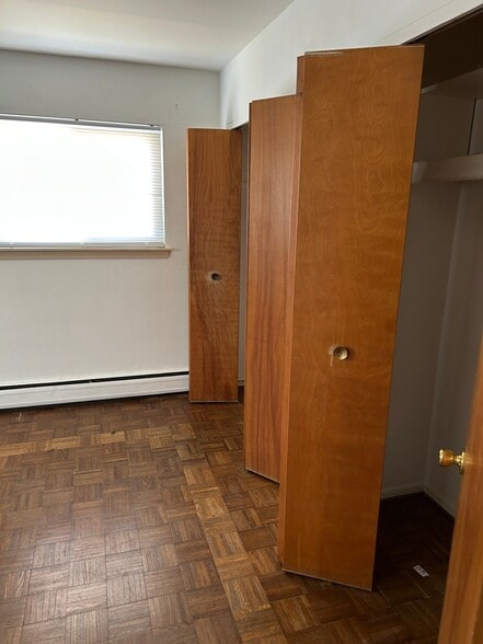 Building Photo - 29158 Longview Ave