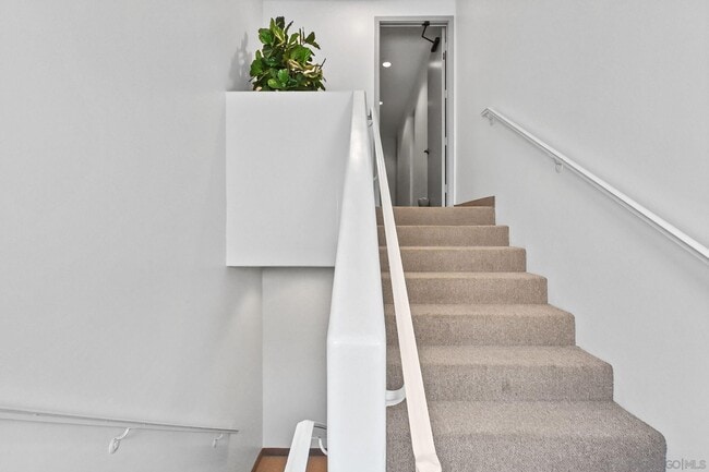 Building Photo - 7622 Herschel Ave