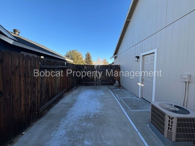 Building Photo - 3522 Smoketree Ave