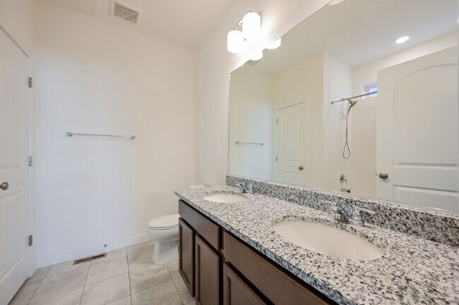 Building Photo - 6325 Stablecross Trl