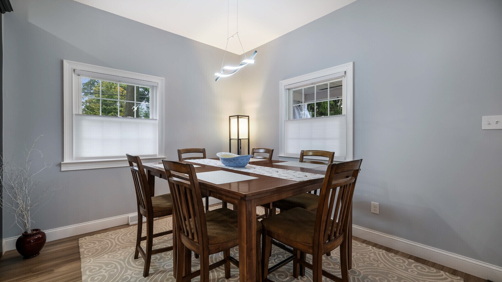 Dining Area - 321 E Jefferson St