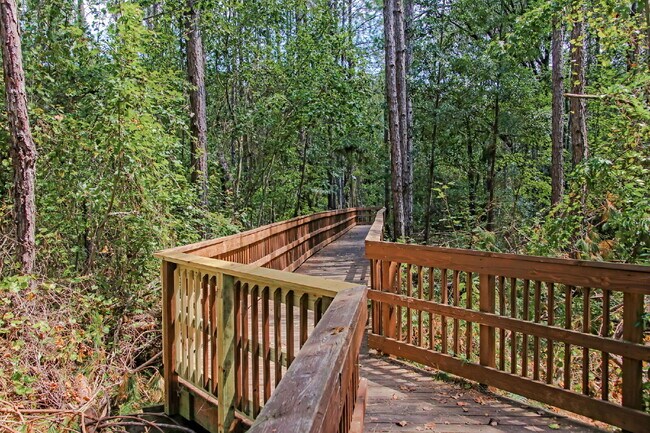 Building Photo - Single-Story OakLeaf Plantation Home Near Shopping, Schools and Recreation
