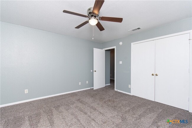 Building Photo - 3808 Sunflower Dr