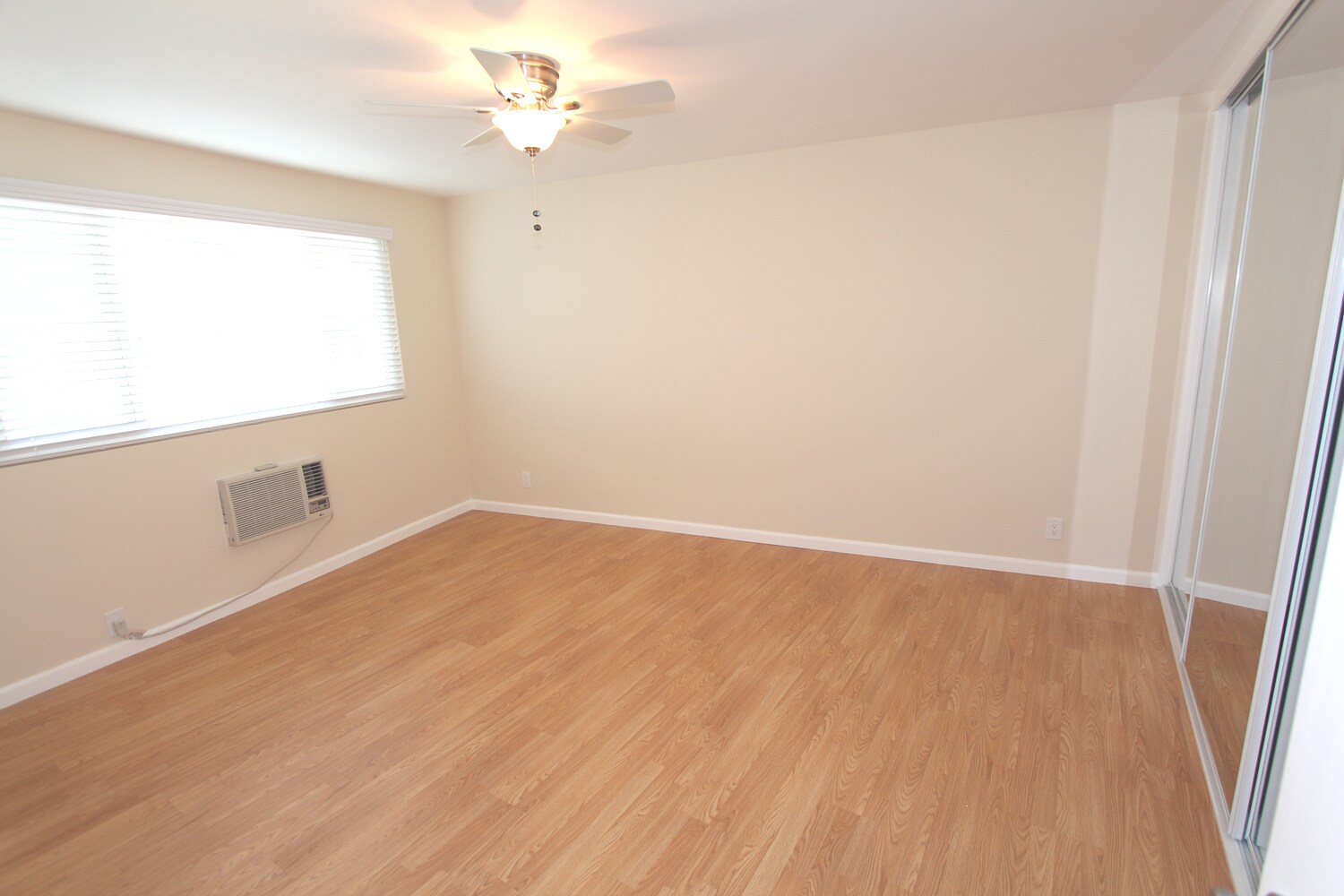 Bedroom 2 - 4800 Woodley Ave