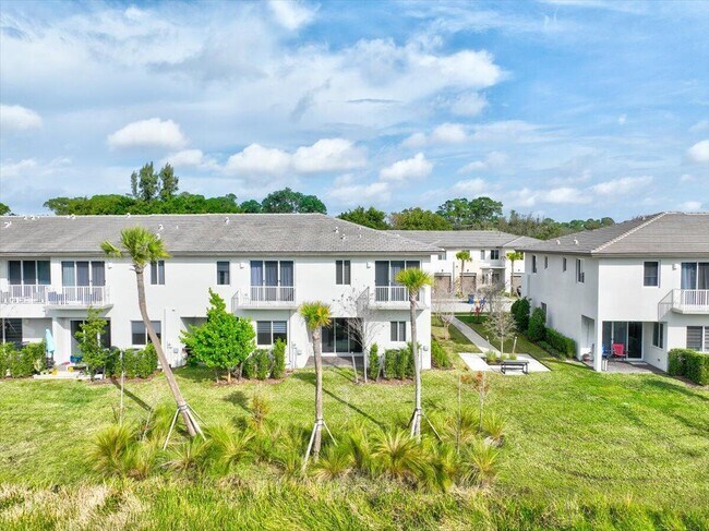 Building Photo - 1451 Pioneer Way