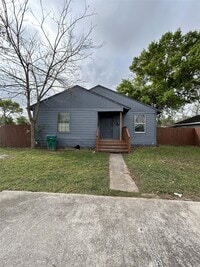 Building Photo - 301 W Austin Ave