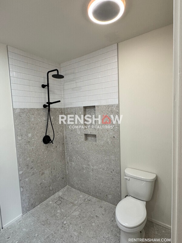 Building Photo - 42 Angelus St